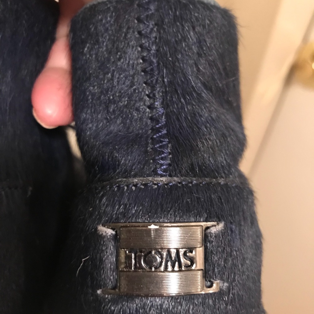 Toms faux fur shoes